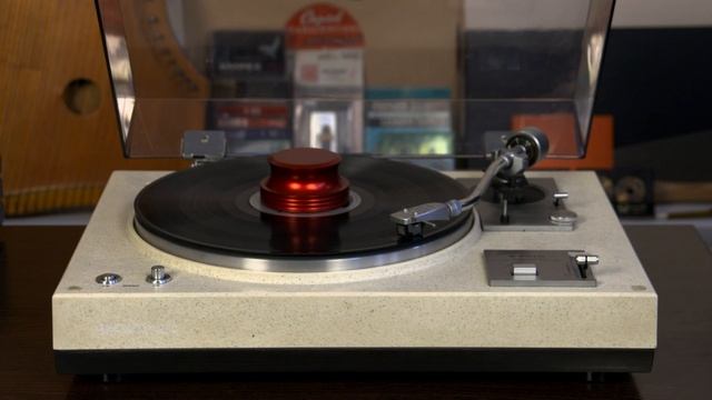 TRIO KP-R305 ￥32,000(1976年頃) Проигрыватель с автовозвратом тонарма и улучшенной защитой от вибрации