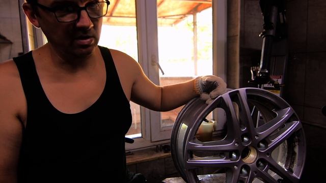 Шиномонтаж. Выровнять литые диски. Правильно прогреете литые диски, избавитесь от трещин. смотреть онлайн