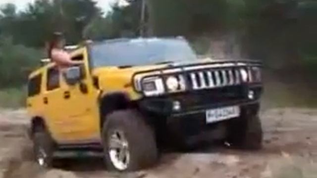 Девушки за рулём и в грязи