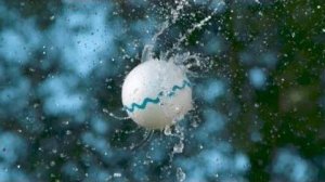 💧 Как вода может поднимать предметы в воздух? Гидродинамическая левитация.