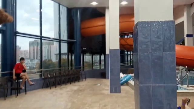 Отдыхаю сама в Московском АКВАПАРКЕ Фентази/обзор/цены в кафе смотреть онлайн