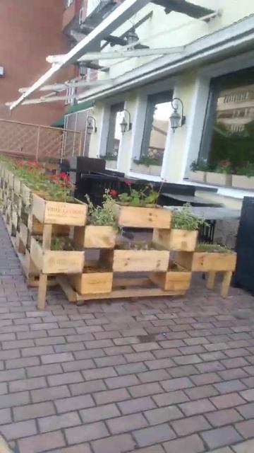 летняя веранда из деревянных коробок с цветами Южнобутовская Италония смотреть онлайн