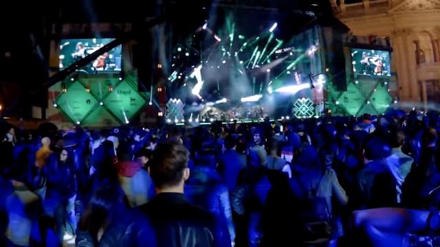 Calibro 35 in piazza San Giovanni. Клевый Funk Jazz играют. Рим смотреть онлайн