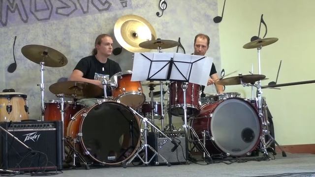 Audition de fin d'année Juin 2012 - duo de batterie Fill's Monkey смотреть онлайн