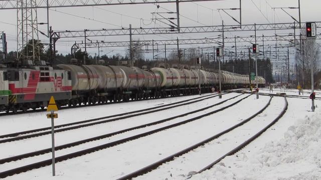 Электровозы Sr1-3069 и Sr1-3019 смотреть онлайн