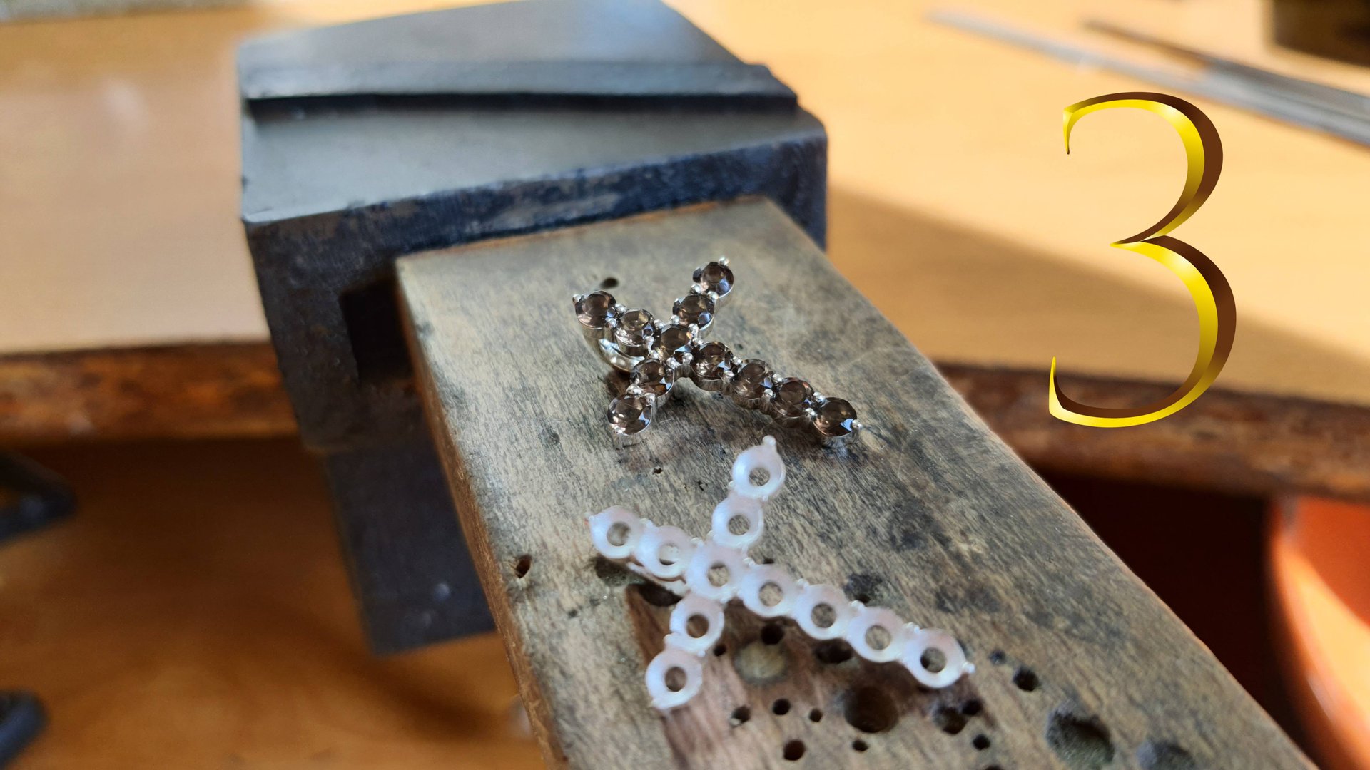 Ювелирное дело. Как я учился крепить камни в серебряный крестик! (Часть номер 3)