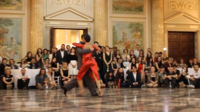 Csongor Kicsi y Laura Iaru - Milonga Regala 2018 смотреть онлайн