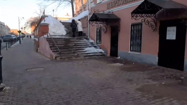 Иду на встречу с подругами в ресторан Квеври ул. Рождественская, д.18