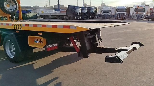 Эвакуатор Донгфенг желтый гидравлика1 обзор 2025 года 2025-04-15 17-58-13