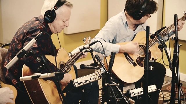 Rockin' Around The Christmas Tree | Holiday Music | Tommy Emmanuel смотреть онлайн