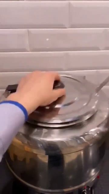 Завтрак «шведский стол» в отеле Holiday Inn Express Алматы Казахстан смотреть онлайн