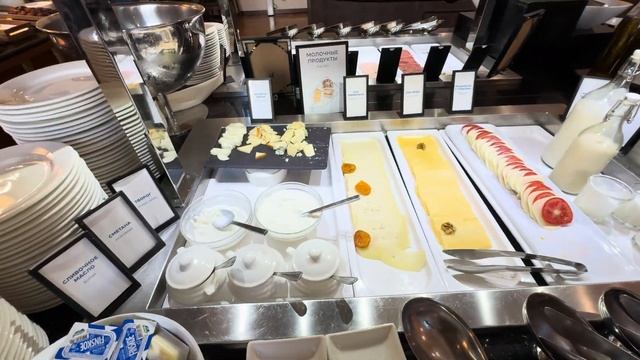 #Россия 🇷🇺 #Москва Хилтон Москва Ленинградская | Ресторан «Джанус» | шведский стол на завтрак 🥞. смотреть онлайн