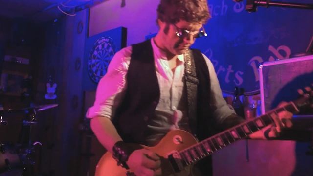 "Scheherazade" by Identity Crysis - Live @ Coach & Horses, Lindsay, ON смотреть онлайн