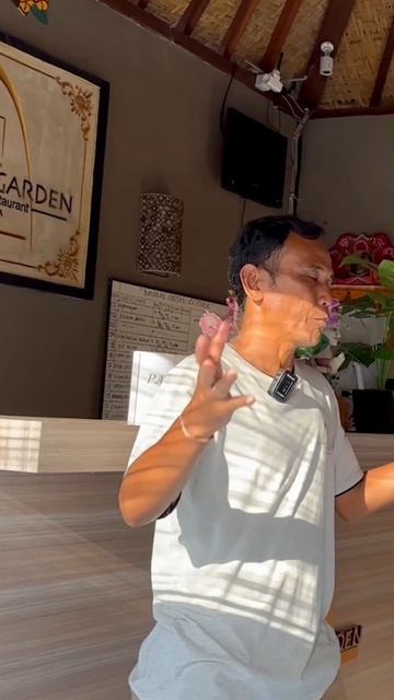 ЭКО-отель, расположенный на Бали — разбор #shorts смотреть онлайн