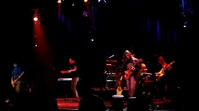 Sweet Child O' Mine - Yellow Brick Road смотреть онлайн