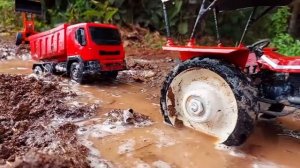Excavator Tipper Truck Tractor Stuck in mud синий трактор супер грузовик застрял в грязи и тянет