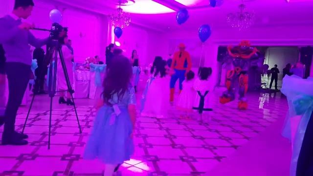 День рождения Акежана 1 жас. Кафе Куаныш, Белбулак смотреть онлайн