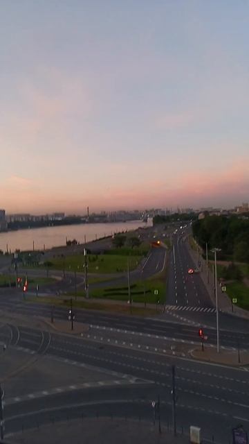 Белые ночи Санкт-Петербург. Вид из отеля Москва. смотреть онлайн