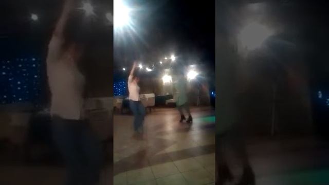Классно танцуют лезгинку!!! смотреть онлайн
