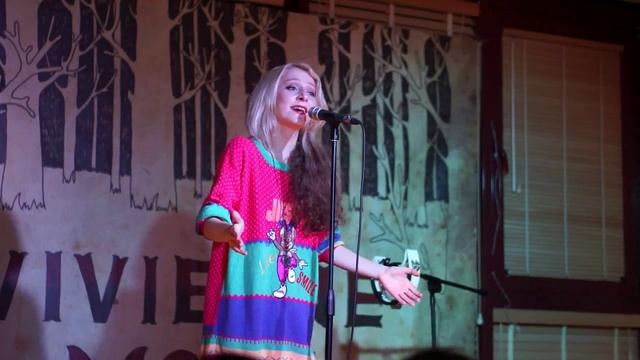 Vivienne Mort - Лети, в Hub Гостиной смотреть онлайн