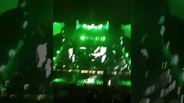 U2 LIVE Concert Video Of Sunday Bloody Sunday, Atlanta Georgia Dome Oct 6, 2009