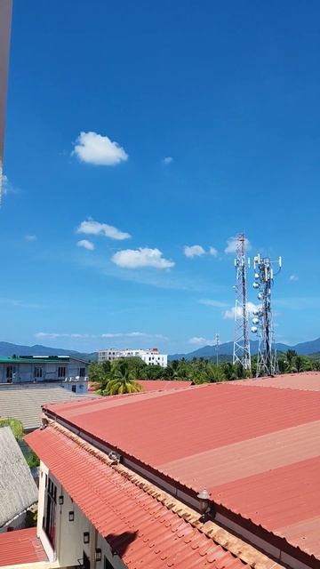 ВИД ИЗ НАШЕГО ОКНА ОТЕЛЯ. ОСТРОВ ЛАНГКАВИ. МАЛАЙЗИЯ смотреть онлайн