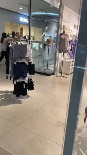 Обзор самого популярного Тц в Астрахани смотреть онлайн