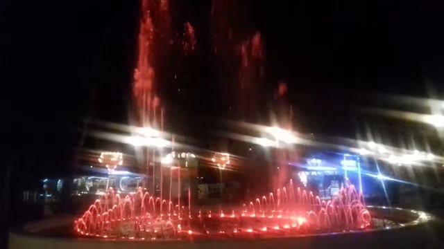 Центральный фонтан с цветомузыкой в парке Кирова смотреть онлайн