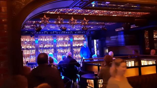 Irish dancing at Murray's Pub in Dublin смотреть онлайн