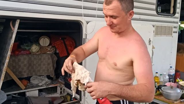 Подготовка к ужину кемпинг Солотвино смотреть онлайн