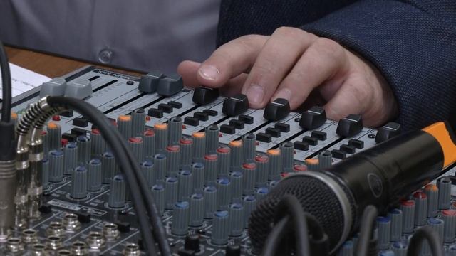 В деревне Сайгатина открыли культурно-спортивный клуб смотреть онлайн