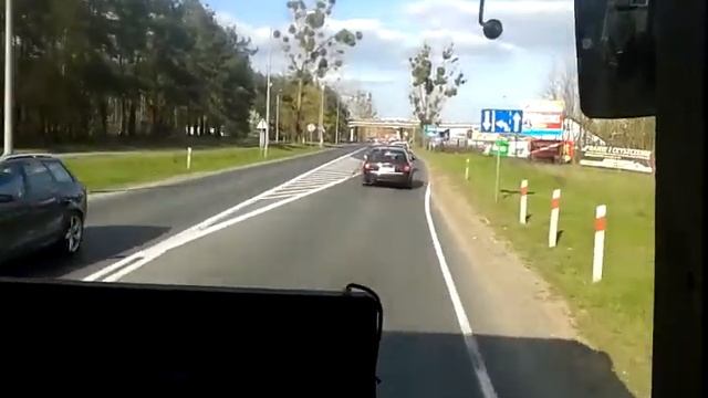 Дорога за городом в Польше смотреть онлайн