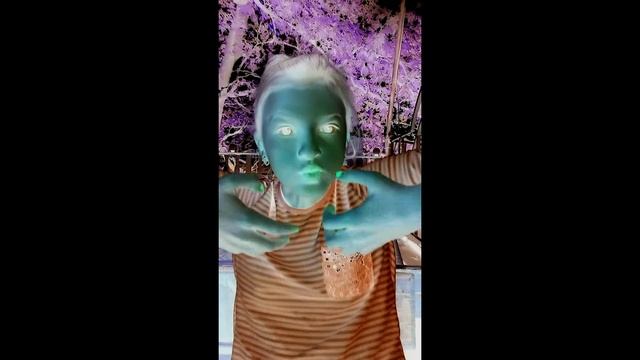 Прикольно потанцевала в кафе... 1 часть моей прогулки по ливадии. смотреть онлайн