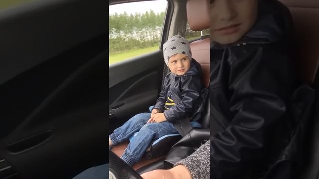 Эмилька вещает о своих достижениях ))