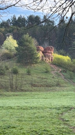 Группа скал Красные Грибы в Кисловодске