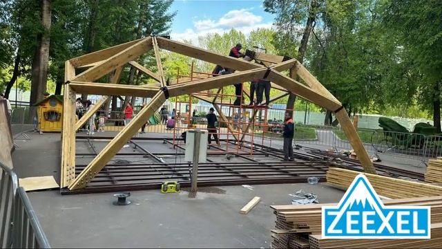 Беседка «Квадросфера» в московском парке отдыха «Фили» по заказу мэрии Москвы.