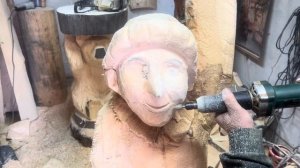 Буратино из дерева, Пилим Буратино из цельного бревна бензопилой и болгарками