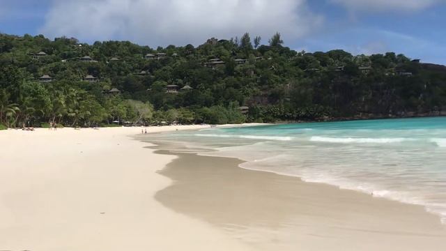 Petite Anse, hotel «Four Seasons». Seashells. Пляж Петит Анс, отель «Четыре Сезона», Сейшелы.