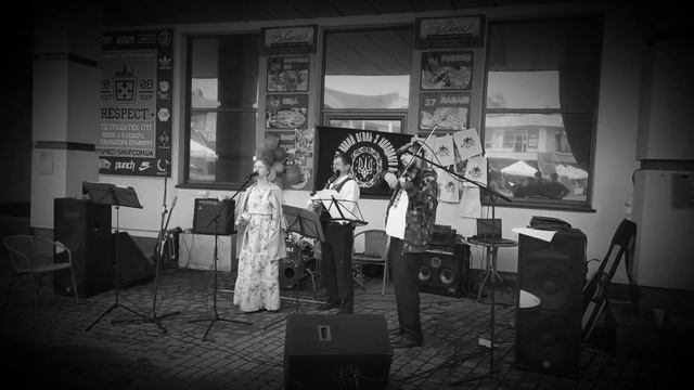 пісня "Несказане лишилось несказаукраїнськанним" (автор - Л. Костенко).кафе Крутий Заміс в Черкасах смотреть онлайн