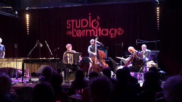 Duke's Place (Duke Ellington) смотреть онлайн