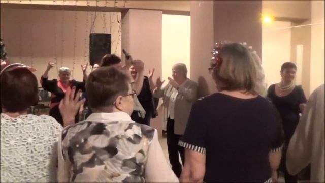 Встречаем ГОД Красного ПЕТУХА смотреть онлайн