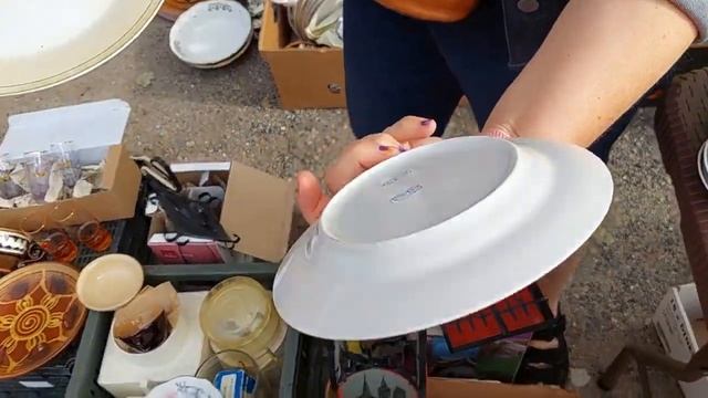 мир красивых вещей на барахолке в Риге смотреть онлайн