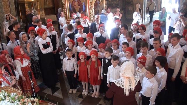 8-«Пасха в гости к нам пришла» (муз. А. Гороховой, стихи Анастасия и Сергея Гороховых). Мл. гр. хора смотреть онлайн