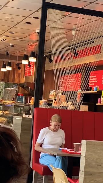 МИСТЕР СЛОЙКИН. ПЯТИГОРСК #пятигорск #отдых #гдепоесть #капучино смотреть онлайн