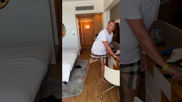 Сочи / Рэдиссон / Номер за 37000 сутки смотреть онлайн