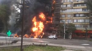 Пожар в Алматы взорвася бензовоз! ЖЕСТЬ!