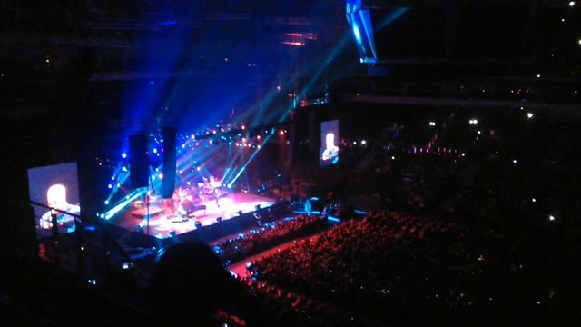 elton john в Минск -арене 06.11.2014 смотреть онлайн