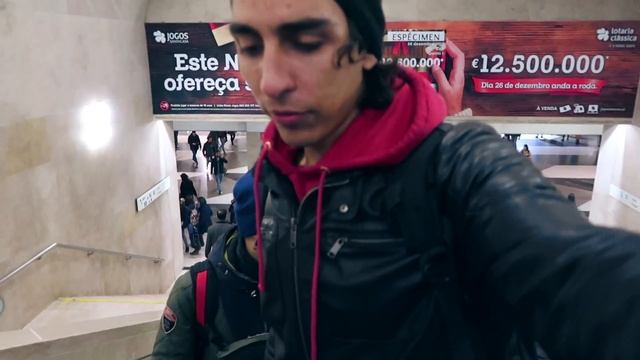 LI HO GIA' PERSI IL PRIMO GIORNO DI VIAGGIO [Portogallo EP. 00] смотреть онлайн