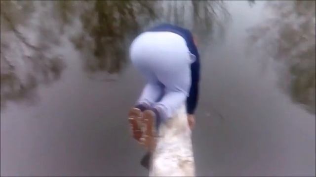 Первое видео: Осенний заплыв смотреть онлайн