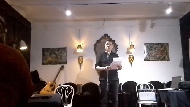 Семен Гонсалес читает свои стихи. Театральное кафе. Неглинка.